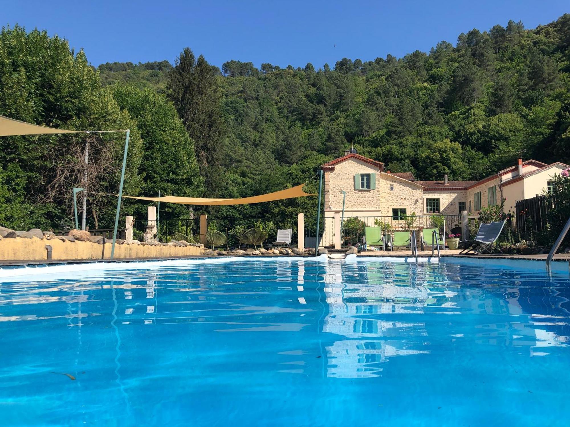 Chateau Du Fraissinet, 6 Gites Sleeping 2-8 Guests, Pool And River On Site La Tronche (Gard) Exterior foto