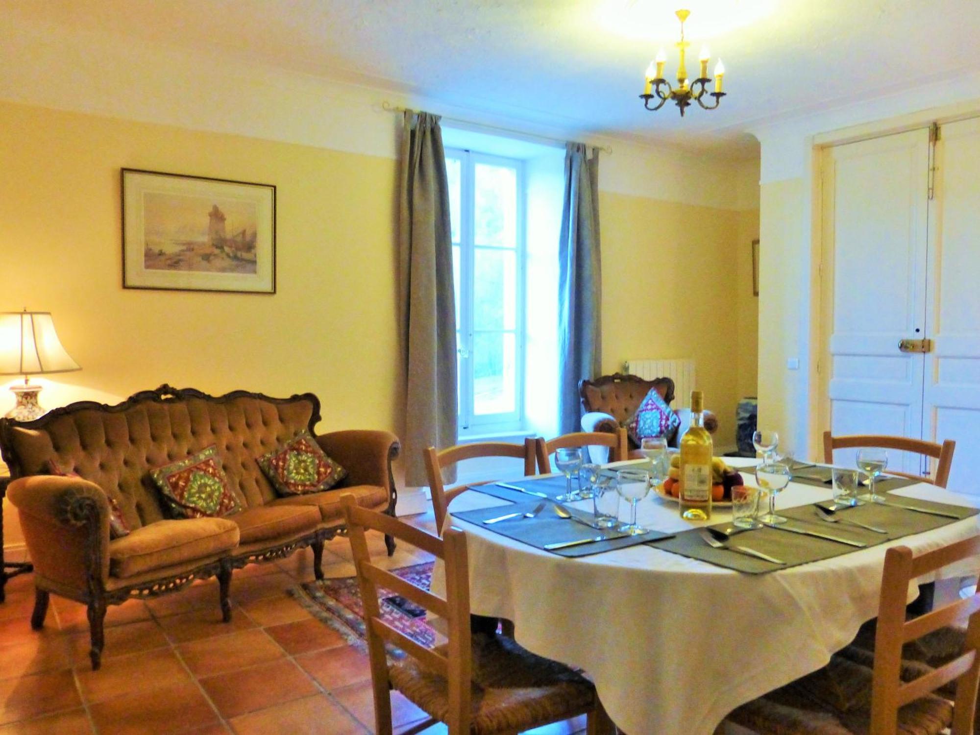 Chateau Du Fraissinet, 6 Gites Sleeping 2-8 Guests, Pool And River On Site La Tronche (Gard) Exterior foto