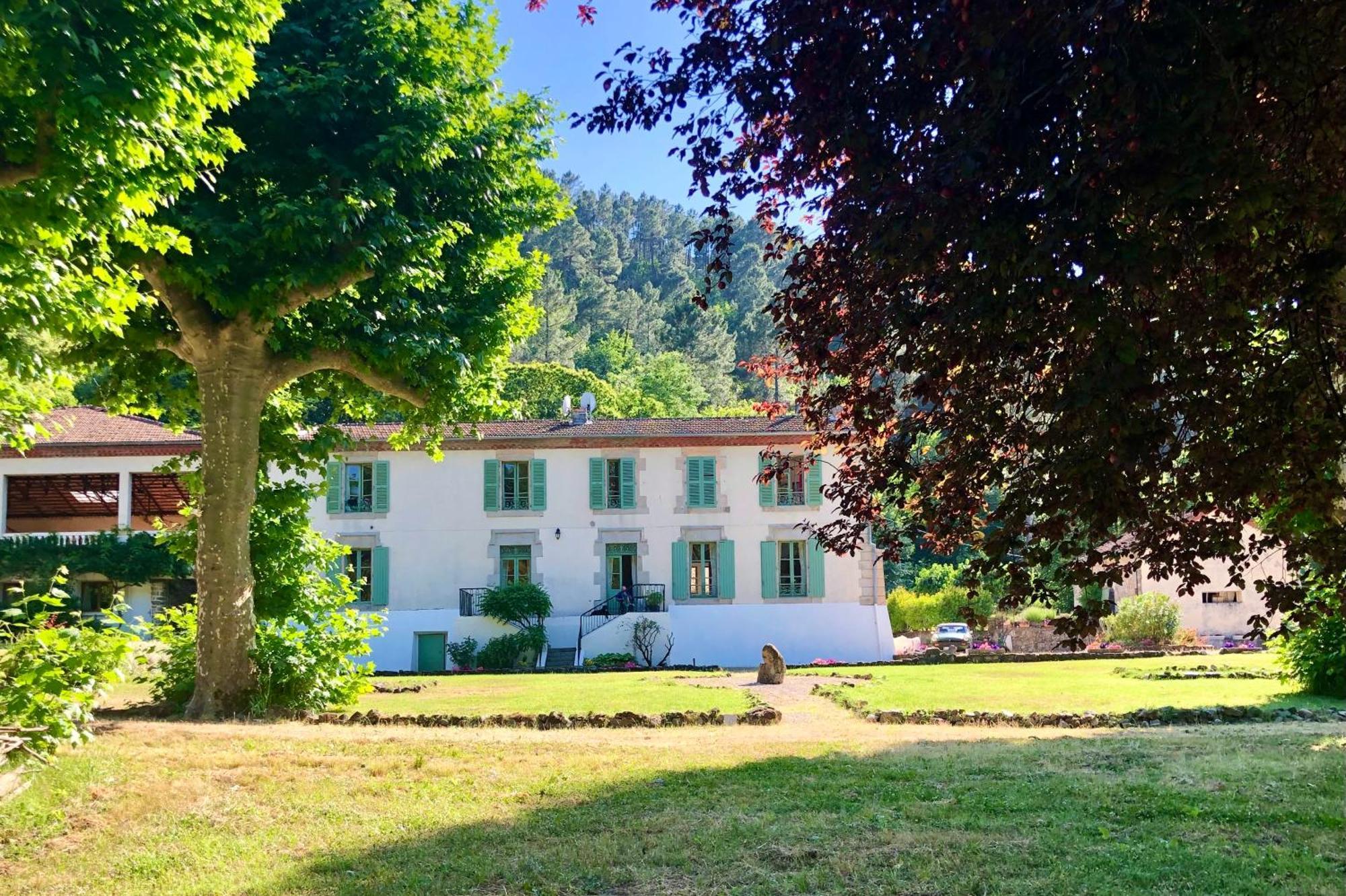 Chateau Du Fraissinet, 6 Gites Sleeping 2-8 Guests, Pool And River On Site La Tronche (Gard) Exterior foto