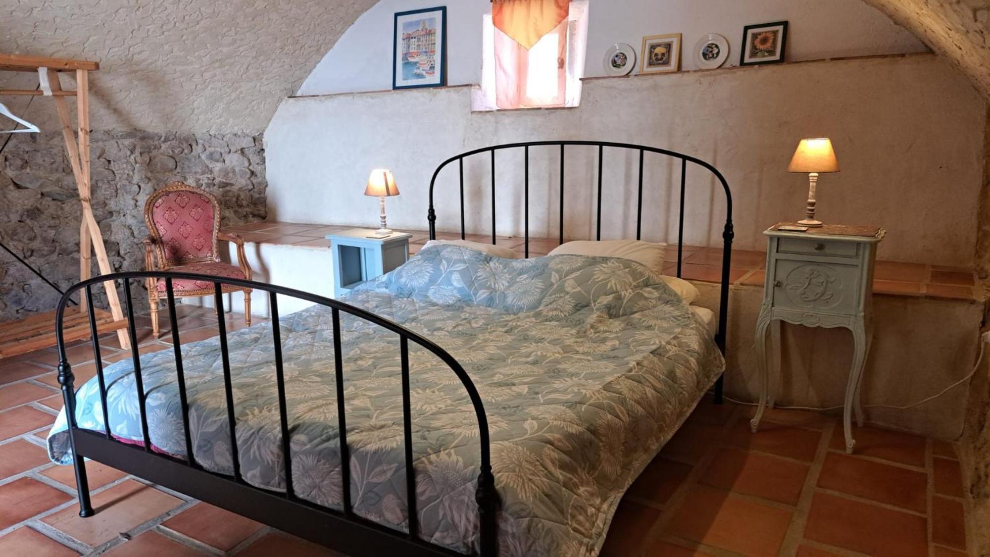 Chateau Du Fraissinet, 6 Gites Sleeping 2-8 Guests, Pool And River On Site La Tronche (Gard) Exterior foto